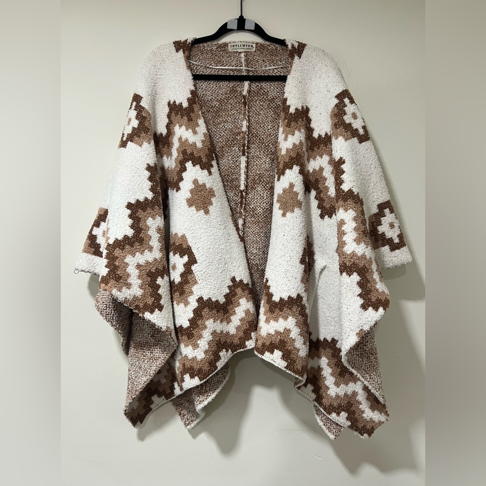 Idyllwind Brown and Cream Patterned Poncho